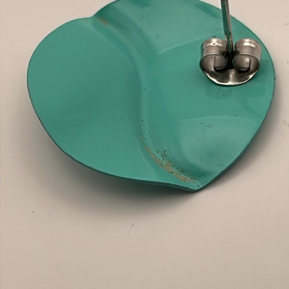 1980โs Circular Seafoam Blue Painted Metal Earrings (F120) - Picture 8 of 9